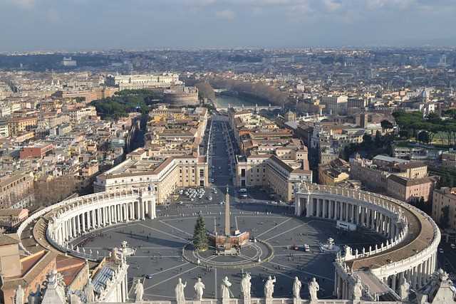Italia comenzando por Milán y Venecia