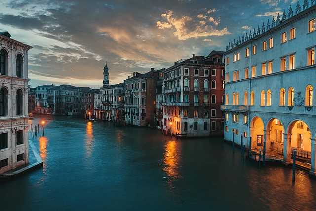 Italia comenzando por Venecia y Florencia